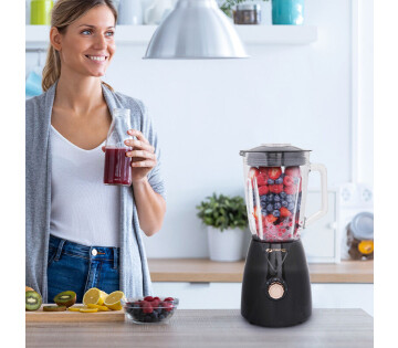 De Magnani Blender is verkrijgbaar in zwart en zwart/rosé goud.