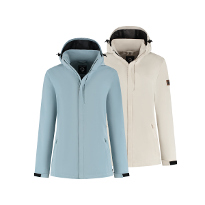 Travelin' Waterdichte Jas Alva in lichtblauw en in zand.