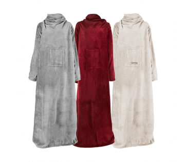 Het Geasy Fleece Deken met Mouwen is verkrijgbaar in rood, grijs en beige. 