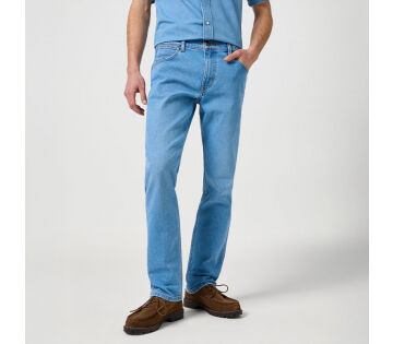 De voorzijde van de Wrangler Greensboro Mist. 