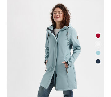 De Travelin' Softshell Dames Jas Erika is verkrijgbaar in 4 verschillende kleuren. De Travelin' Softshell Dames Jas Erika is verkrijgbaar in 4 verschillende kleuren.