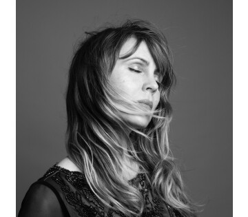 Janne Schra - Work Out in Roden