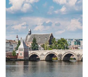 Combi deal: 4*-hotel Maastricht + ontbijt & NS treinretour!