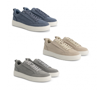 De Travelin' Sneakers Carlisle of Croydon. De Travelin' Sneakers Carlisle of Croydon.