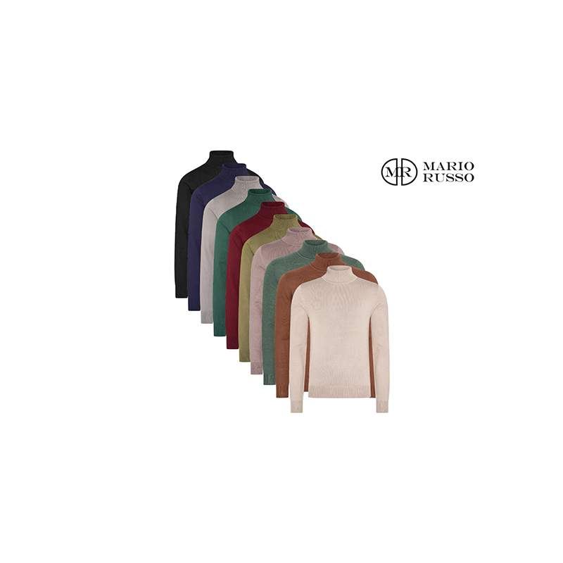 De Mario Russo trui is verkrijgbaar in verschillende kleuren en maten, de zachte stof is een mix van viscose en polyester.