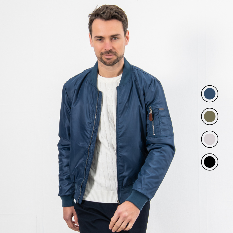 Het Cappuccino Giorgio Jacket is een tijdloze jas met veel stoere details. Het Cappuccino Giorgio Jacket is een tijdloze jas met veel stoere details.