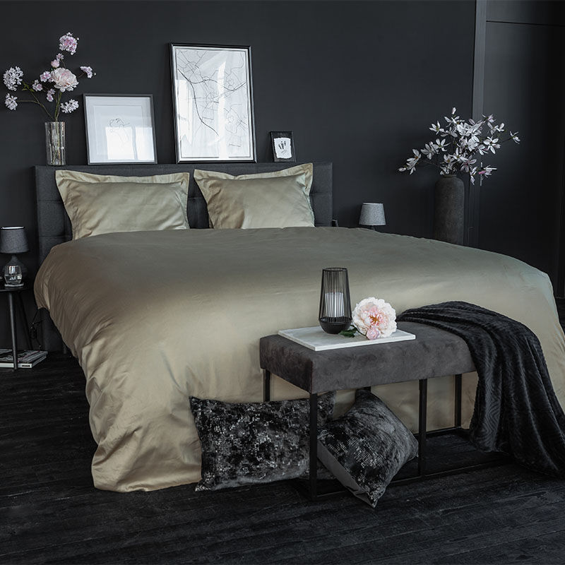 Het Ten Cate Premium Katoen Satijnen Dekbedovertrekset in de kleur Summer Glow geeft een luxe uitstraling aan elke slaapkamer.