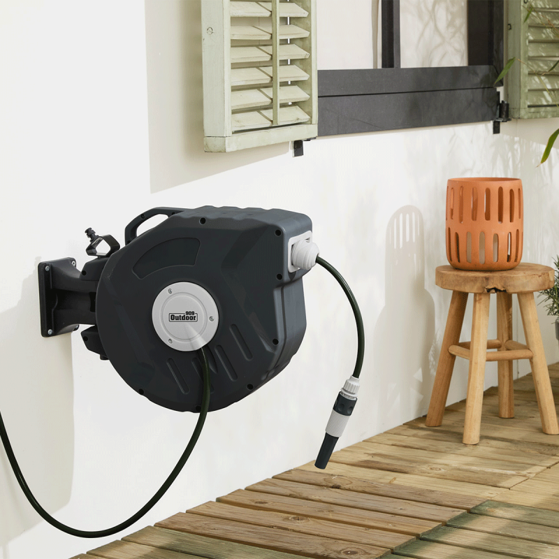 909 Outdoor Tuinslang met Haspel. 909 Outdoor Tuinslang met Haspel.