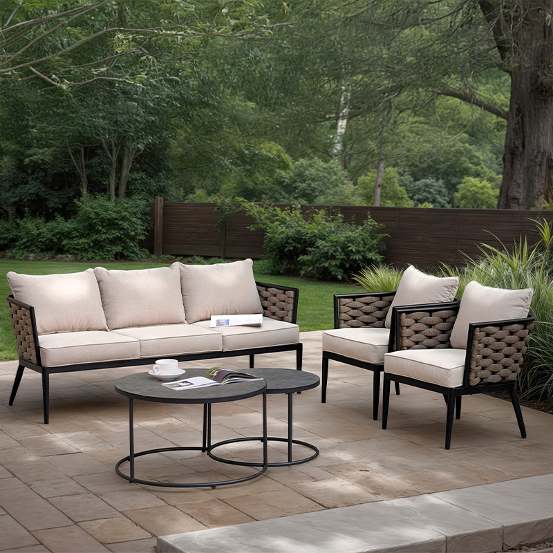De 4-Delige Feel Home Outdoor Sofa Set Brezza. De 4-Delige Feel Home Outdoor Sofa Set Brezza.