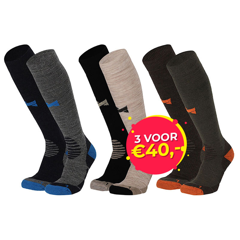 Set van drie paar Merino wol compressiekousen in verschillende kleuren – zwart/blauw, beige/zwart en bruin/oranje.