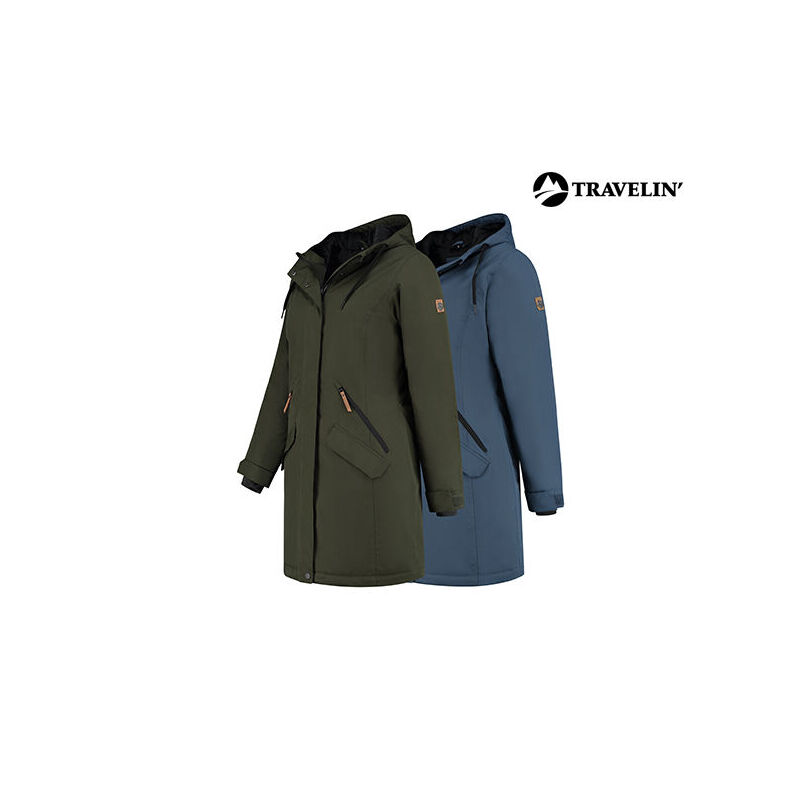 De parka is verkrijgbaar in groen en blauw. De parka is verkrijgbaar in groen en blauw.